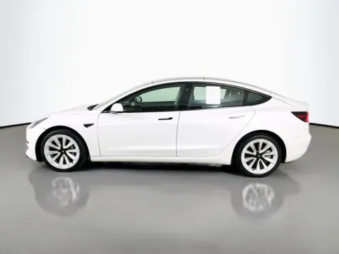 More photos of 2023 Tesla Model 3 at Clement Supercenter, MO