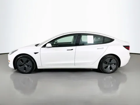 More photos of 2023 Tesla Model 3 at Clement Supercenter, MO