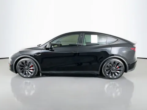 More photos of 2024 Tesla Model Y Performance at Clement Supercenter, MO