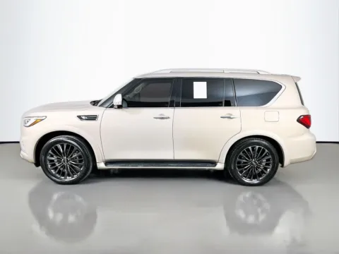 More photos of 2022 INFINITI QX80 LUXE at Clement Supercenter, MO