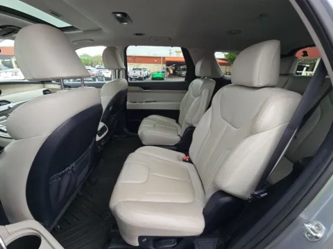 More photos of 2021 Hyundai Palisade SEL at Clement Supercenter, MO