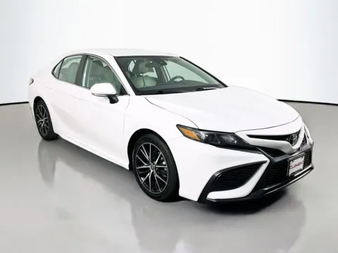 More photos of 2023 Toyota Camry SE at Clement Supercenter, MO