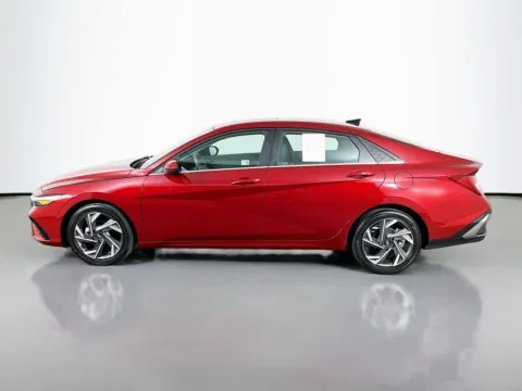 More photos of 2025 Hyundai Elantra SEL Convenience at Clement Supercenter, MO