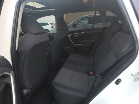 More photos of 2019 Toyota RAV4 XLE at Clement Supercenter, MO