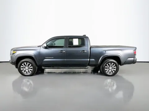 More photos of 2022 Toyota Tacoma Limited at Clement Supercenter, MO