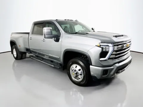 More photos of 2025 Chevrolet Silverado 3500 HD High Country at Clement Supercenter, MO