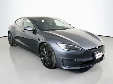 More photos of 2022 Tesla Model S at Clement Supercenter, MO