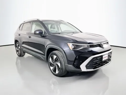 More photos of 2025 Volkswagen Taos 1.5T SE at Clement Supercenter, MO
