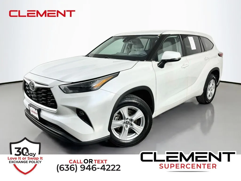 White 2022 Toyota Highlander LE for sale in St. Charles, MO