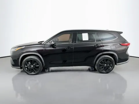 More photos of 2020 Toyota Highlander Limited at Clement Supercenter, MO