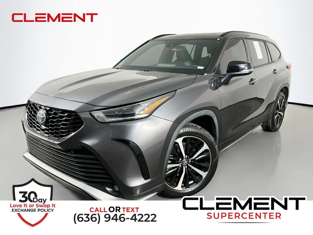 Gray 2021 Toyota Highlander XSE for sale in St. Charles, MO