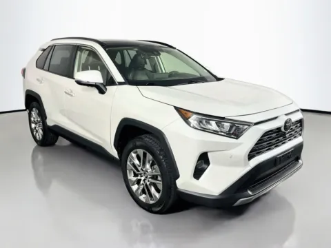 More photos of 2019 Toyota RAV4 Limited at Clement Supercenter, MO