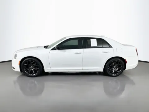 More photos of 2019 Chrysler 300 Touring at Clement Supercenter, MO