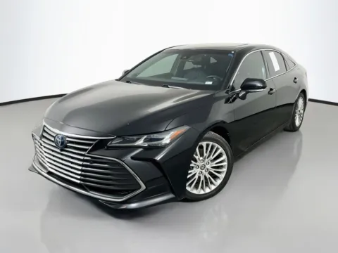Black 2022 Toyota Avalon Hybrid Limited for sale in St. Charles, MO