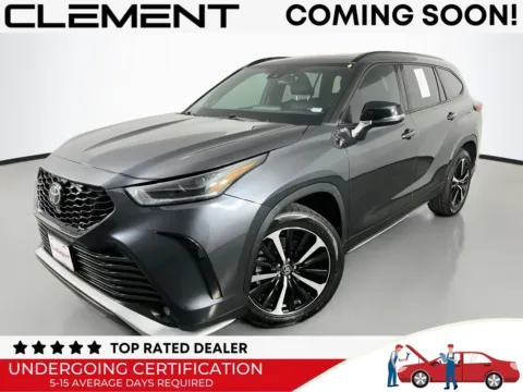Gray 2021 Toyota Highlander XSE for sale in St. Charles, MO