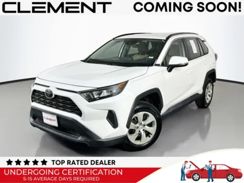 White 2019 Toyota RAV4 LE for sale in St. Charles, MO