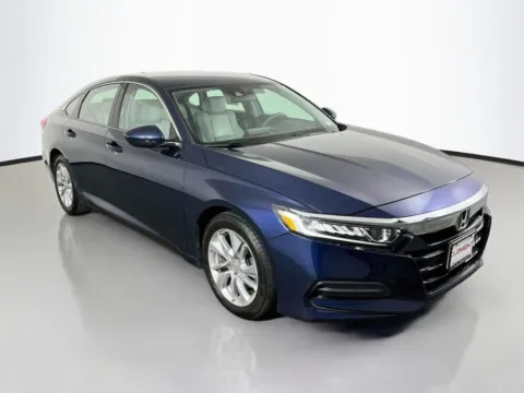 More photos of 2018 Honda Accord LX at Clement Supercenter, MO