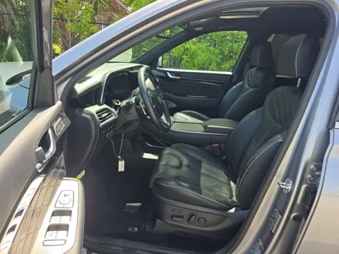 Another view of 2020 Hyundai Palisade Limited for sale in St. Charles, MO at Clement Supercenter