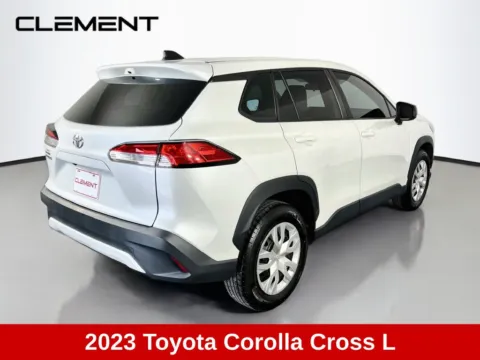 More photos of 2023 Toyota Corolla Cross L at Clement Supercenter, MO