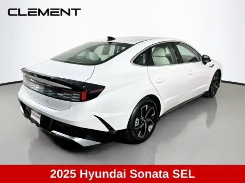 More photos of 2025 Hyundai Sonata SEL at Clement Supercenter, MO