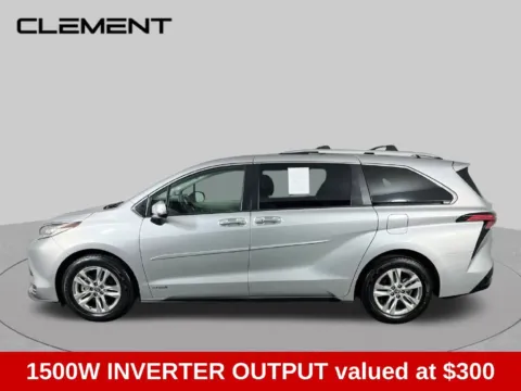 More photos of 2021 Toyota Sienna Limited at Clement Supercenter, MO