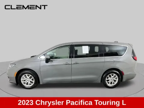 More photos of 2023 Chrysler Pacifica Touring L at Clement Supercenter, MO
