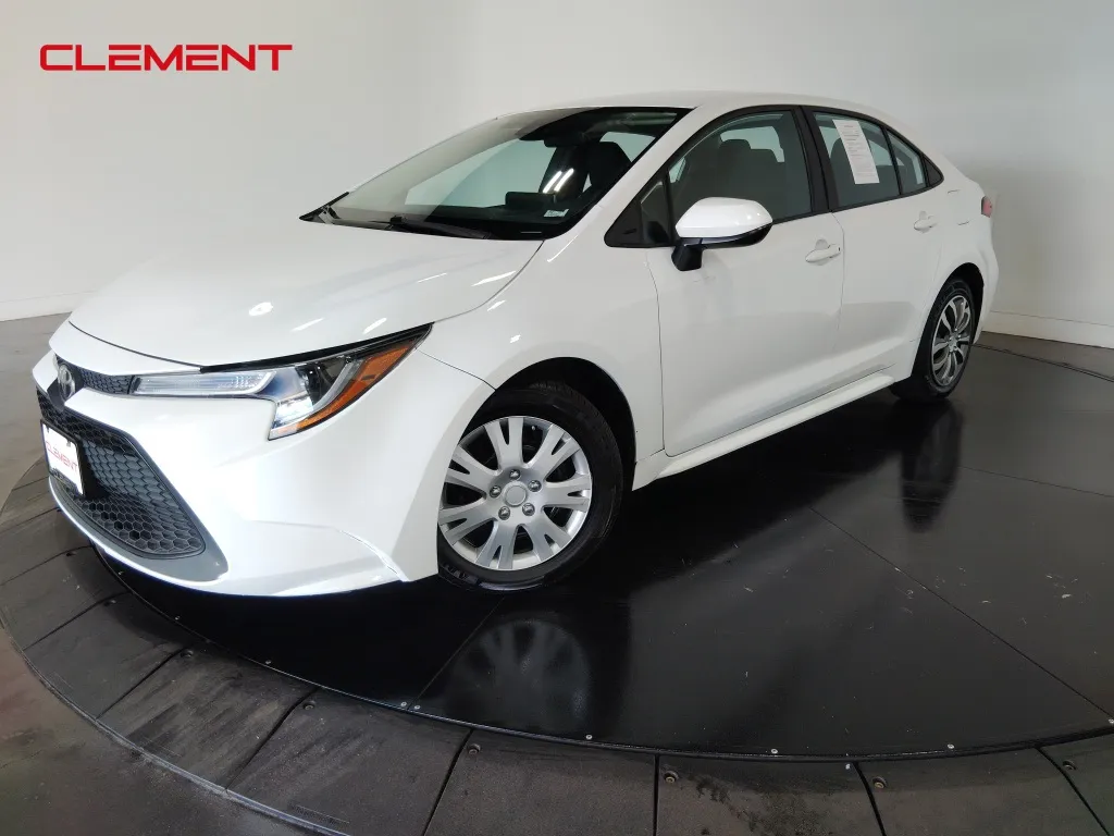 White 2021 Toyota Corolla LE for sale in St. Charles, MO