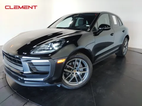 Black 2022 Porsche Macan for sale in St. Charles, MO