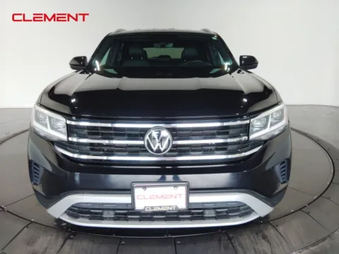 Photos of 2021 Volkswagen Atlas Cross Sport 3.6L V6 SE w/Technology for sale in St. Charles, MO at Clement Supercenter