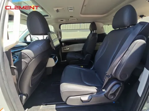 More photos of 2023 Kia Carnival SX Prestige at Clement Supercenter, MO