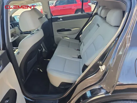 More photos of 2022 Kia Sportage EX at Clement Supercenter, MO