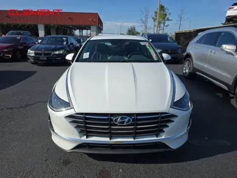 Photos of 2022 Hyundai Sonata SE for sale in St. Charles, MO at Clement Supercenter