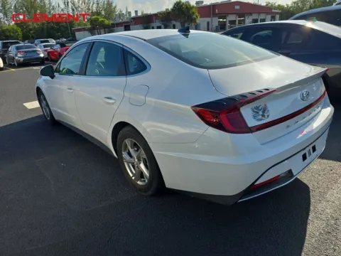 More photos of 2022 Hyundai Sonata SE at Clement Supercenter, MO