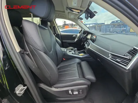 Another view of 2022 BMW X7 xDrive40i for sale in St. Charles, MO at Clement Supercenter