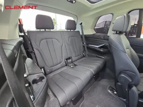 More photos of 2022 BMW X7 xDrive40i at Clement Supercenter, MO
