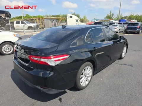 More photos of 2020 Toyota Camry LE at Clement Supercenter, MO