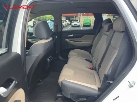 More photos of 2022 Hyundai Santa Fe SEL at Clement Supercenter, MO