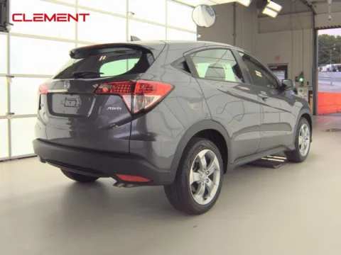 More photos of 2022 Honda HR-V LX at Clement Supercenter, MO