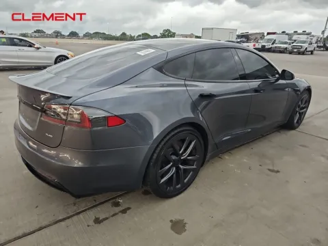 More photos of 2022 Tesla Model S Plaid at Clement Supercenter, MO