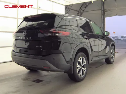 More photos of 2022 Nissan Rogue SV at Clement Supercenter, MO