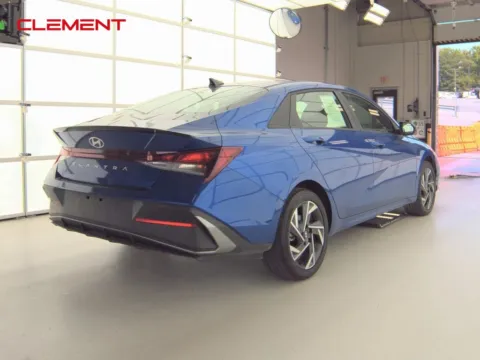 More photos of 2025 Hyundai Elantra SEL Sport at Clement Supercenter, MO