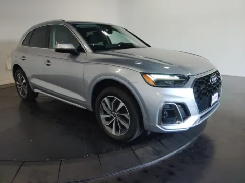 More photos of 2024 Audi Q5 45 S line Premium at Clement Supercenter, MO