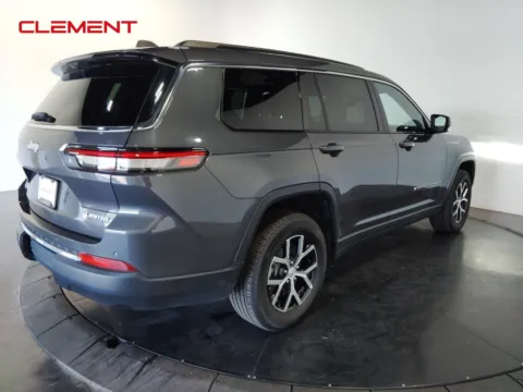 More photos of 2024 Jeep Grand Cherokee L Limited at Clement Supercenter, MO