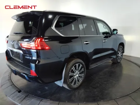 More photos of 2019 Lexus LX 570 at Clement Supercenter, MO