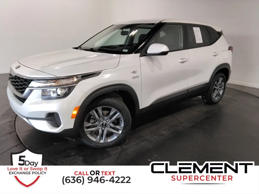 White 2021 Kia Seltos LX for sale in St. Charles, MO