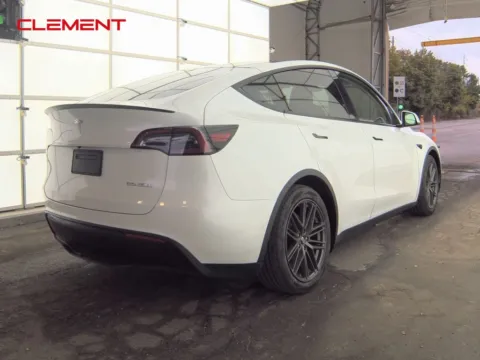 More photos of 2022 Tesla Model Y Performance at Clement Supercenter, MO