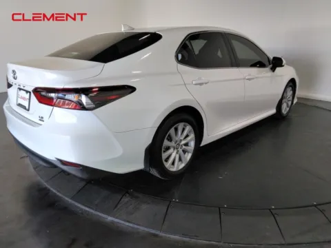 More photos of 2022 Toyota Camry LE at Clement Supercenter, MO