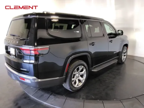More photos of 2022 Jeep Wagoneer Series II at Clement Supercenter, MO