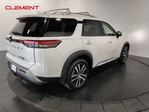 More photos of 2024 Nissan Pathfinder Platinum at Clement Supercenter, MO