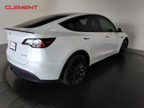More photos of 2022 Tesla Model Y Performance at Clement Supercenter, MO